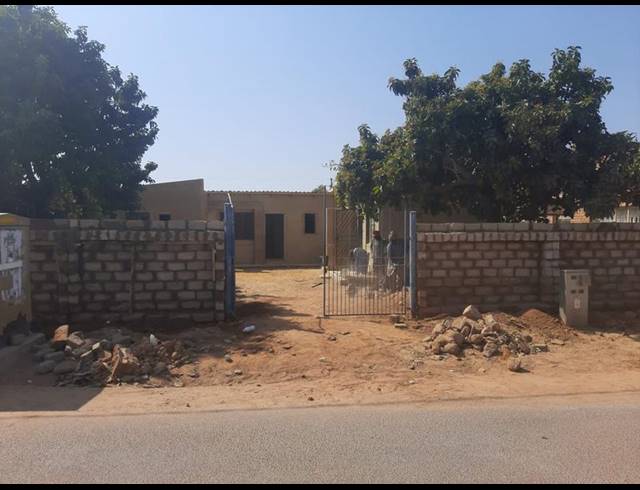 BUSINESS FOR SALE IN SOSHANGUVE P